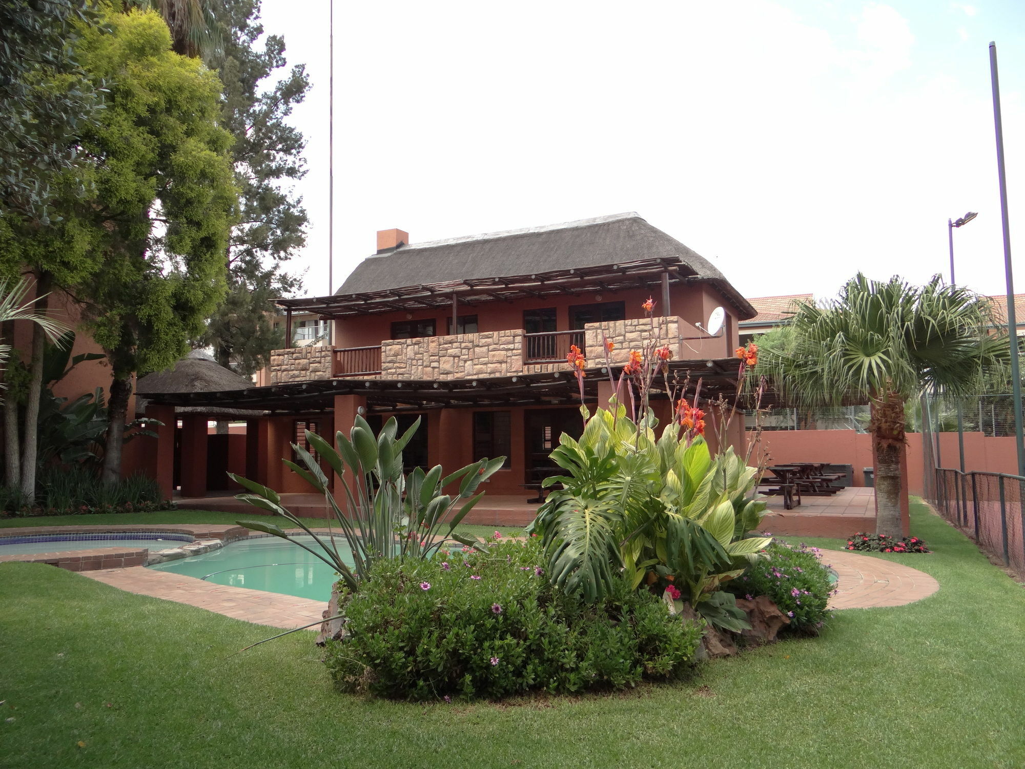 Singati Sands Sunninghill Sandton Exterior photo