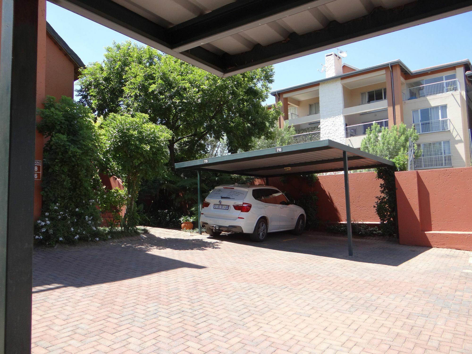 Singati Sands Sunninghill Sandton Exterior photo